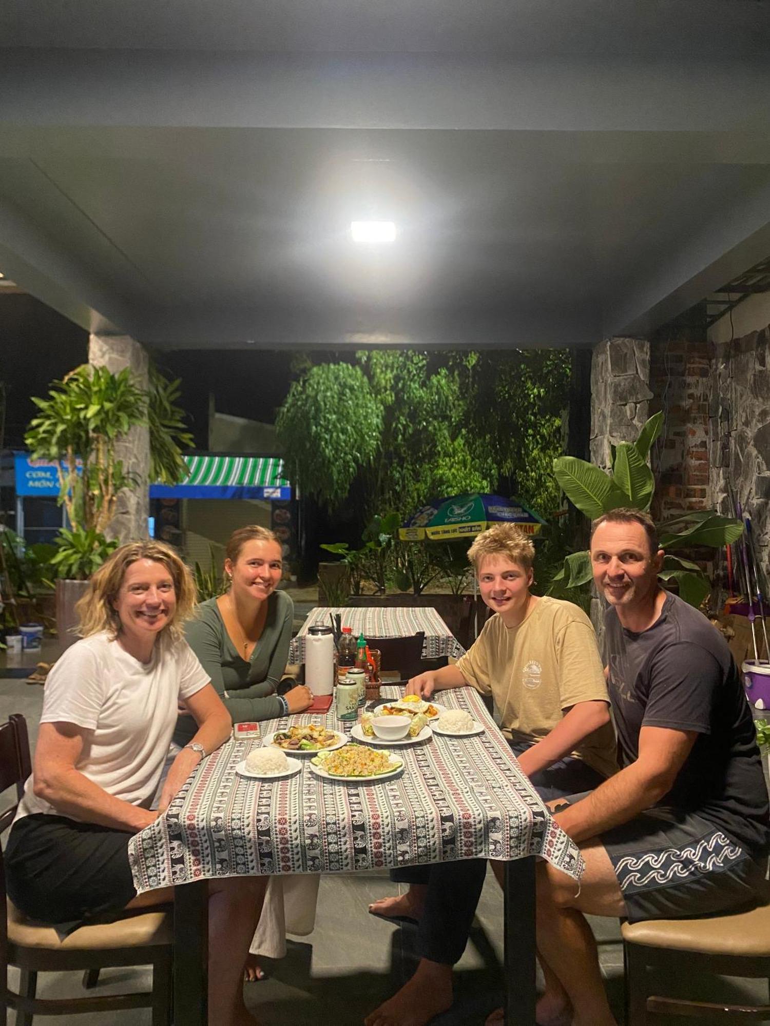 Tutu'S Homestay フォンニャ エクステリア 写真
